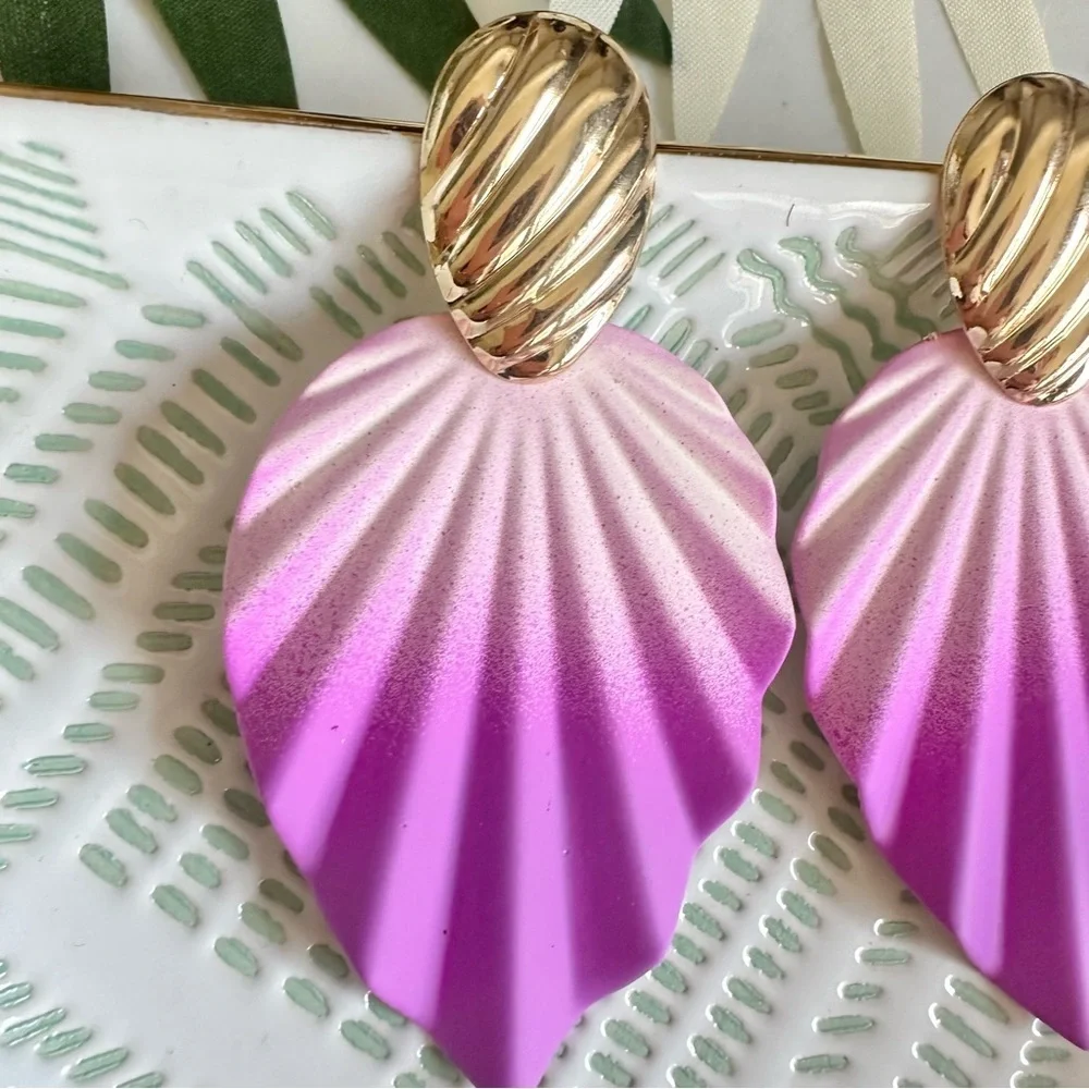 2/$30🌵 Ombre Pink Purple Metal Pleated Fan Earrings Gold Jewelry Gift NEW